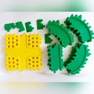 Lot Of24pc Vintage Little Tikes Green Yellow Road (compatible with Waffle Blocks
